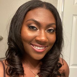 Meet your Posher, Anjasa